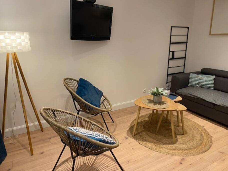 Au Petit Bragard- Triplex Proche Centre Ville サン・ディジエ エクステリア 写真
