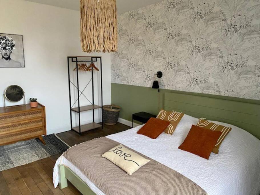 Au Petit Bragard- Triplex Proche Centre Ville サン・ディジエ エクステリア 写真